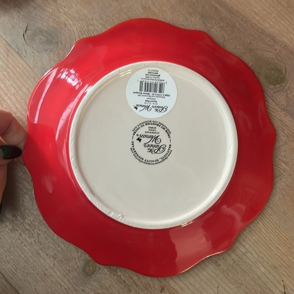 Pioneer Woman “Winter Bouquet “ Floral Red and Gold Dessert Plates Set of 4 NWT - Picture 5 of 6